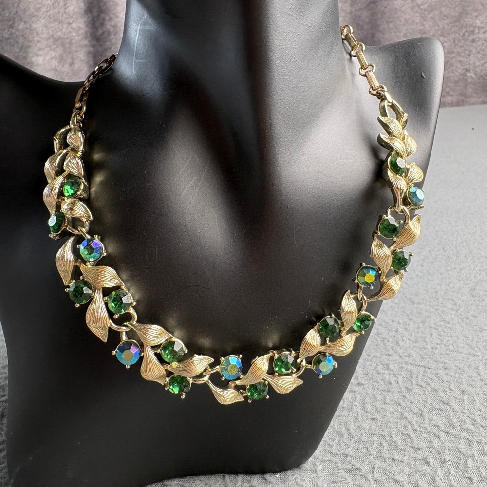 Lisner Vintage Gold Tone Leaf Choker Necklace Green Aurora Borealis Rhinestone
